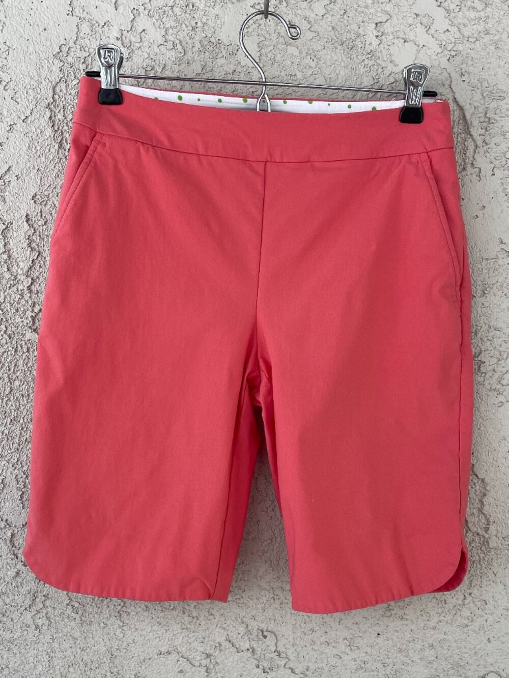 Swing Control Coral Pull-On Golf Shorts Women's Size 2 Viscose Blend Stretch